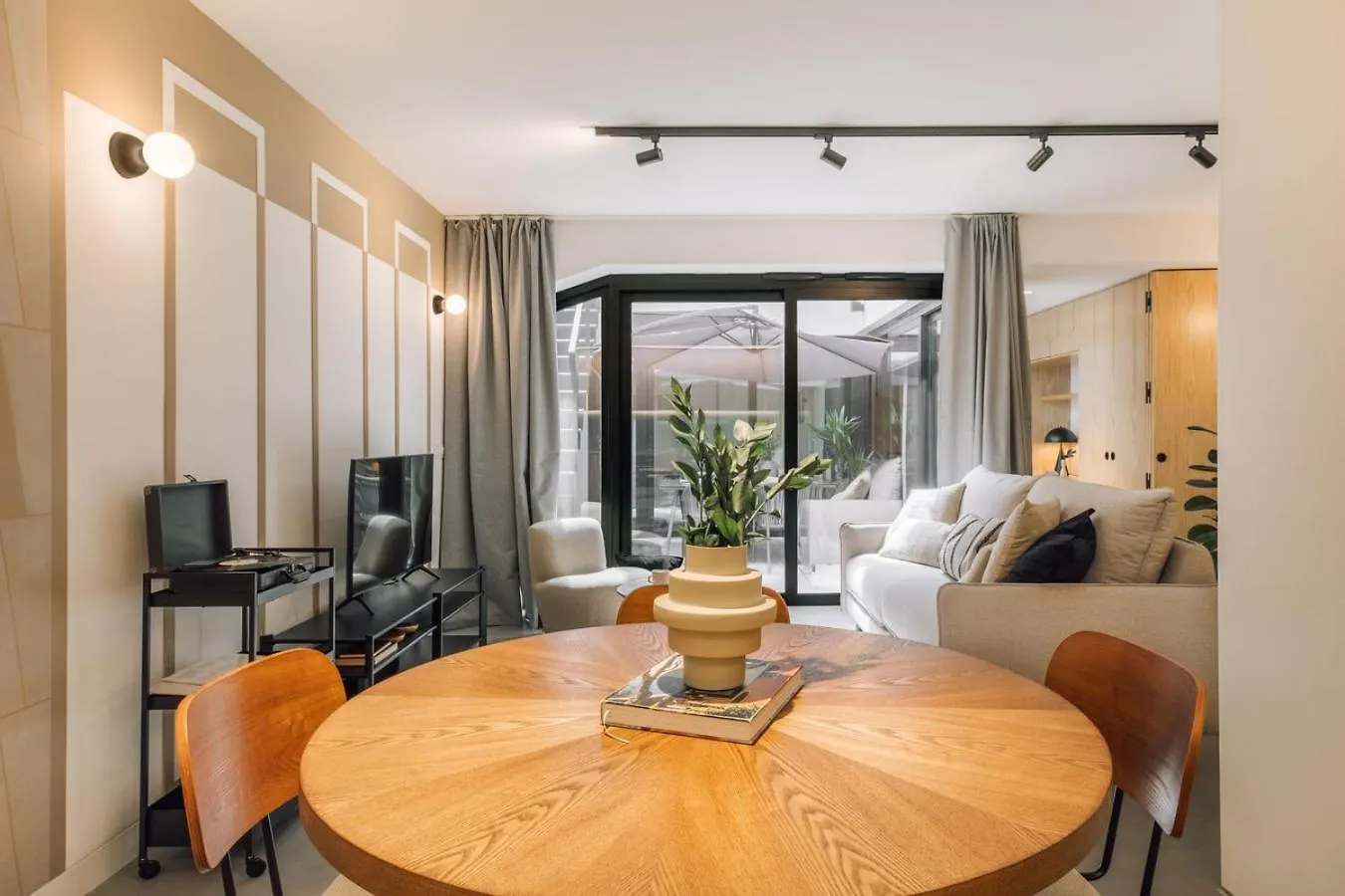 Faial - 1 Bedroom And Terrace In Santo Antonio Lisbon Portugal
